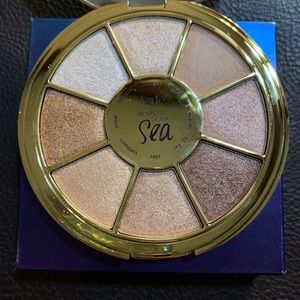 Tarte Rainforest of the Sea eyeshadow palette